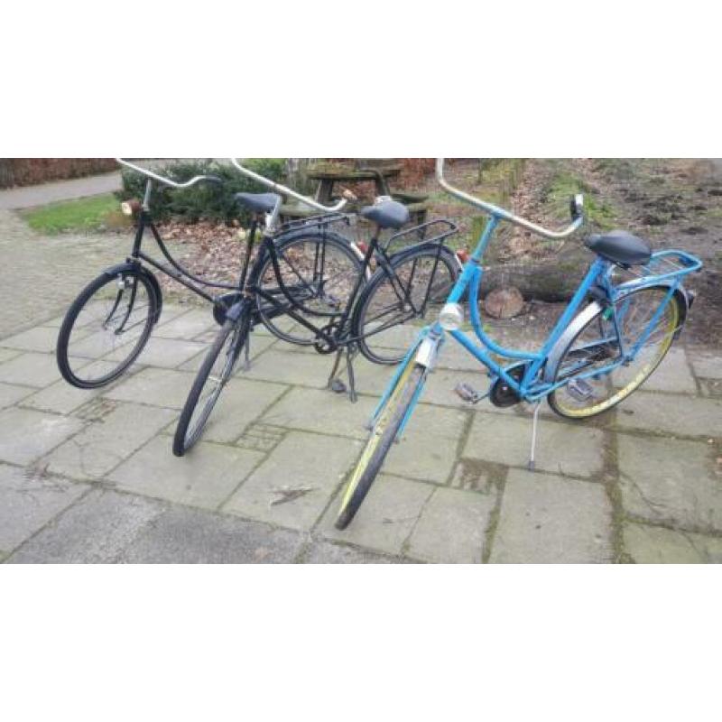 3 oma fietsen en 1 sloopomafiets en 1 batavus