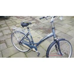 3 oma fietsen en 1 sloopomafiets en 1 batavus