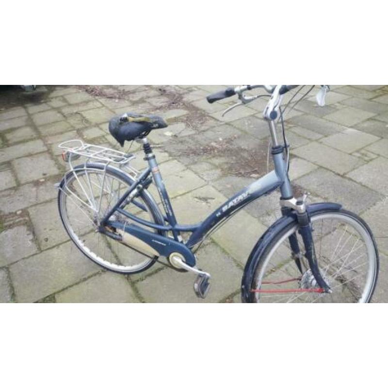 3 oma fietsen en 1 sloopomafiets en 1 batavus