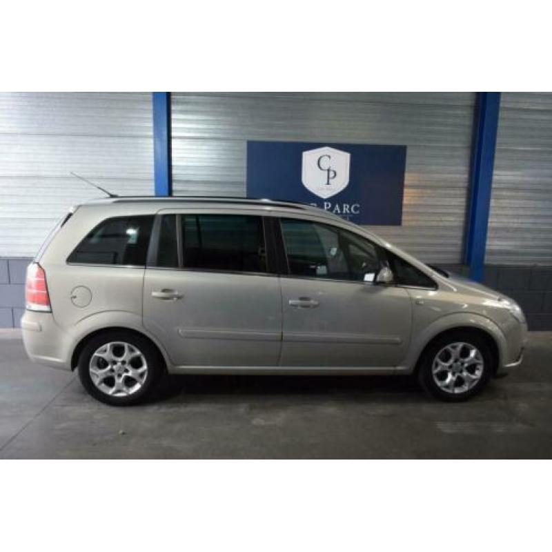 Opel Zafira 2.2 Cosmo AUTOMAAT/1E EIGENAAR/PANORAMADAK/NAVI/