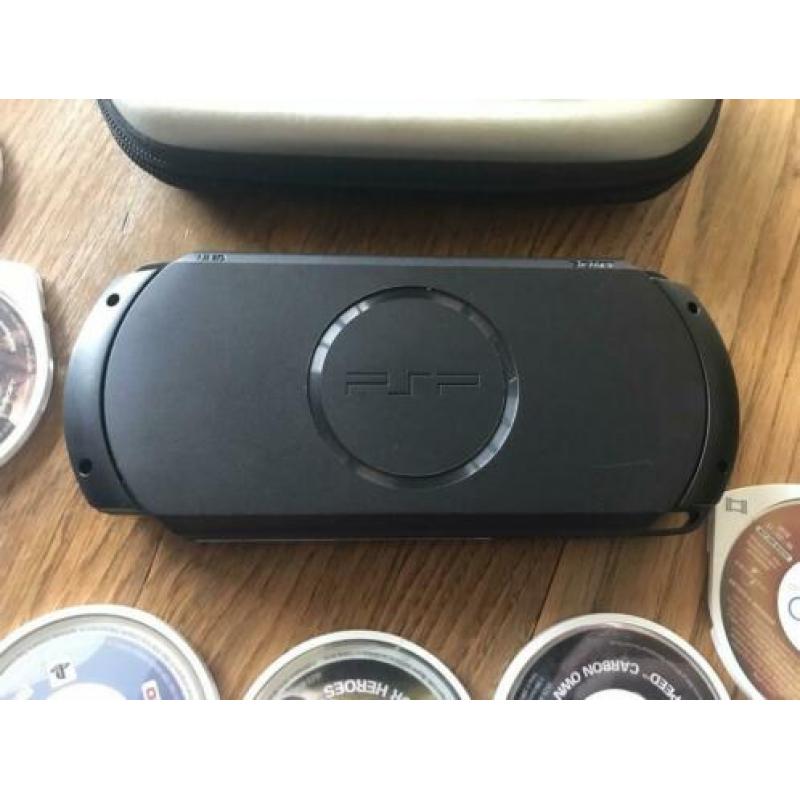 Sony PSP street met oplader en games