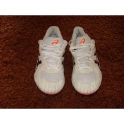 Asics Spikes Atletiek