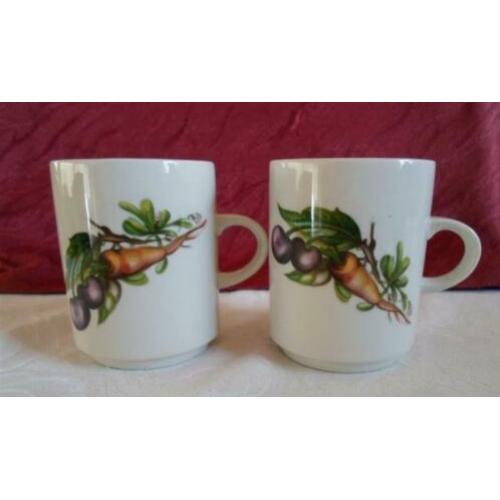 2 mokken Royco. Villeroy en Boch