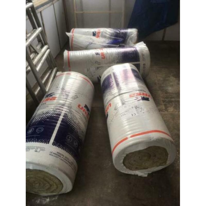 Partij Glaswoll rollen 140mm en 101mm