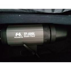 Falcon Eyes Studioflitsset TFK-2600L met LCD Scherm