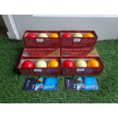 4 dozen Super Aramith Tournament 61,5 mm, wedstrijdballen