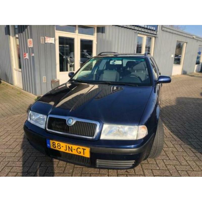 Skoda Octavia Combi 2.0 Elegance (bj 2002)