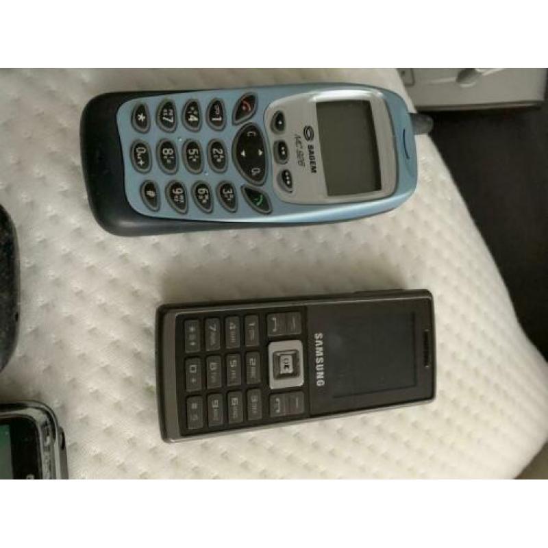 Oude mobiele telefoons