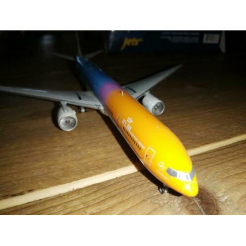 KLM Orange Pride PH-BVA. GeminiJets, 1:400