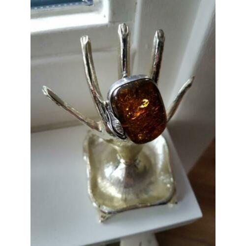 Artdeco zilveren barnsteen ring