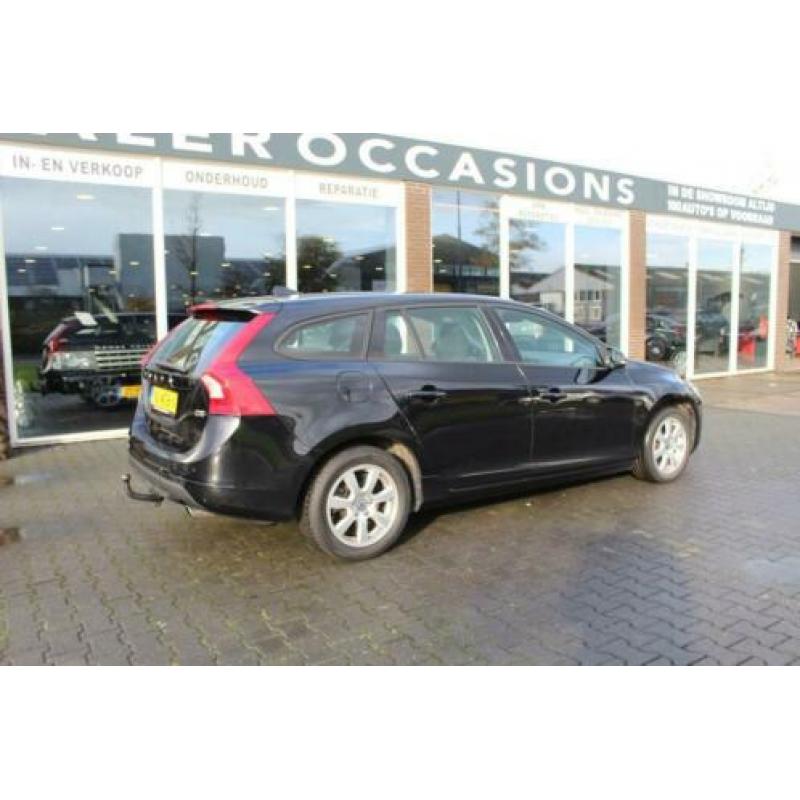 Volvo V60 2.4 D5 Momentum Navi cruise xenon