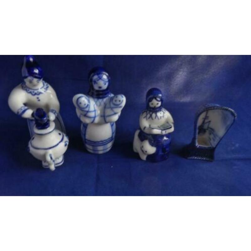 RUSLAND * BLAUW WITTE BEELDJES * 5 Stuks *