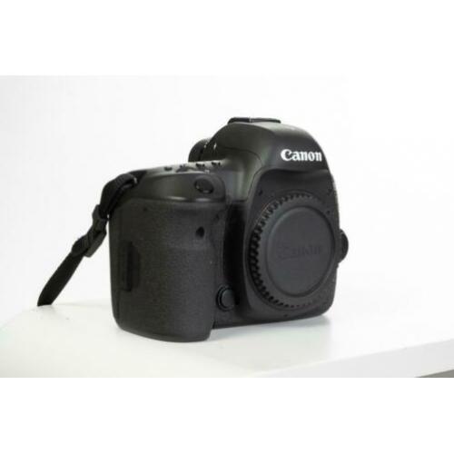 Canon EOS 5D mark IV