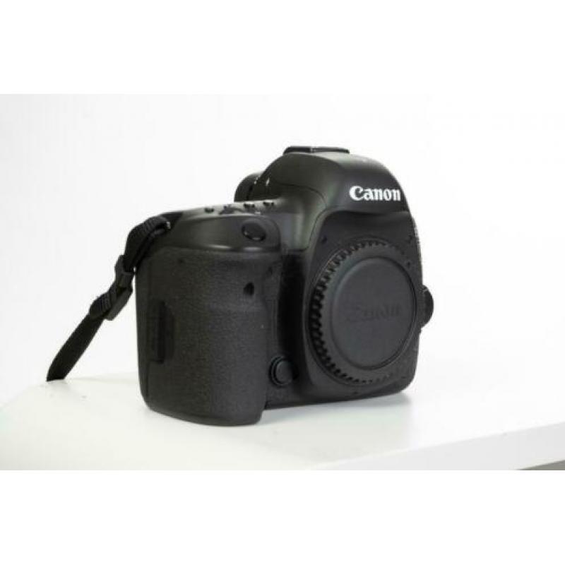 Canon EOS 5D mark IV