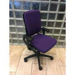 Ahrend 230 bureaustoelen, burostoelen,hoge rug, paars/zwart