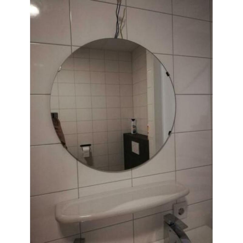 Wastafel, Grohe kraan, plateau en spiegel