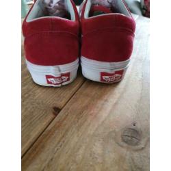 Leuke rode suede Vans maar 36