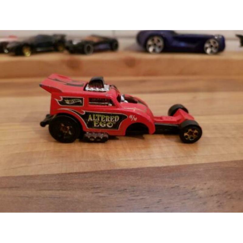 Hotwheels Altered Ego Rood