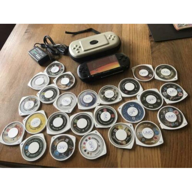 Sony PSP street met oplader en games