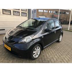 Toyota Aygo 1.0-12V [bj 2006] 5DRS/AIRCO+NW KOPPELING!