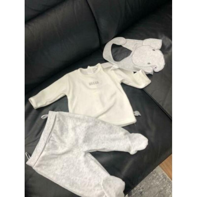 Nieuw baby setje maat 62