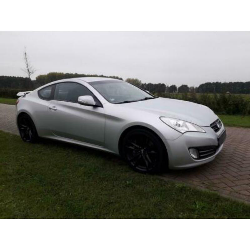 Hyundai Genesis coupe 3.8 V6 AUT 2010
