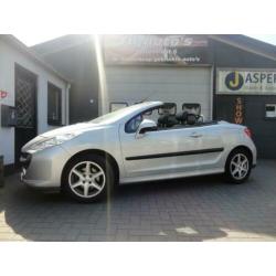 Peugeot 207 CC 1.6 VTi Première ! AIRCO / LEER !