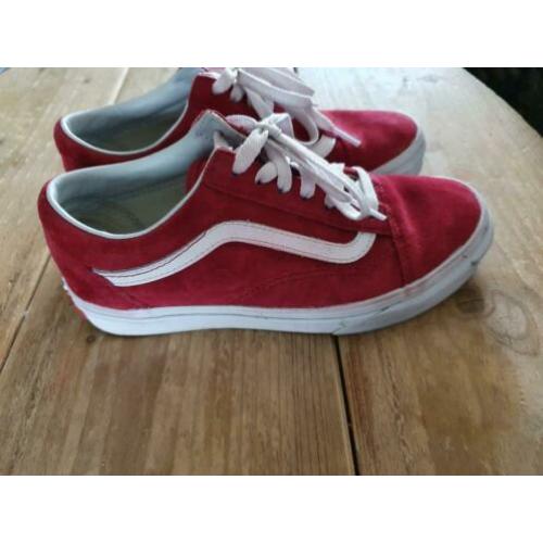 Leuke rode suede Vans maar 36