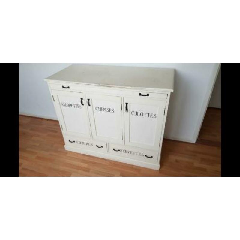 Mooie kinderkamer tekoop