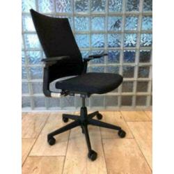 Ahrend , (2020) , bureaustoelen , zwarte stof