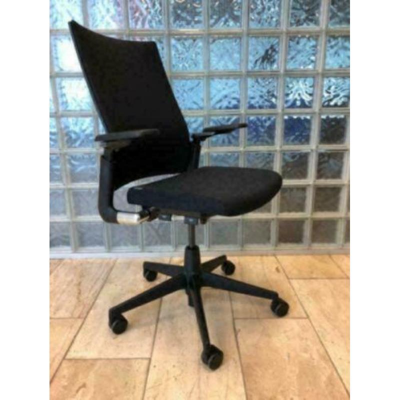 Ahrend , (2020) , bureaustoelen , zwarte stof
