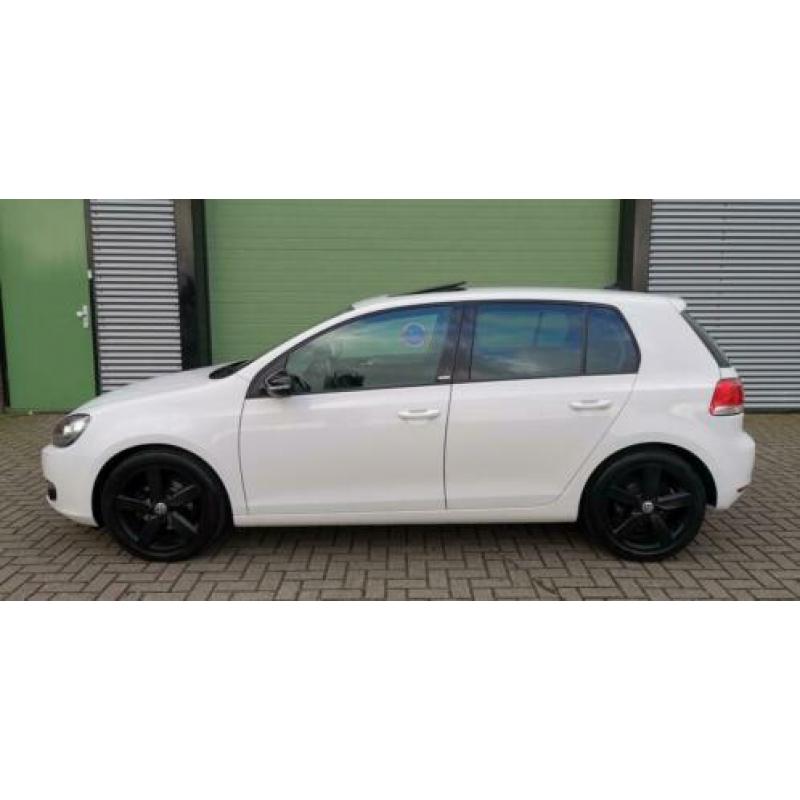 Volkswagen Golf 1.6 TDI 77KW BM 5D 2011 Wit VOL OPTIE