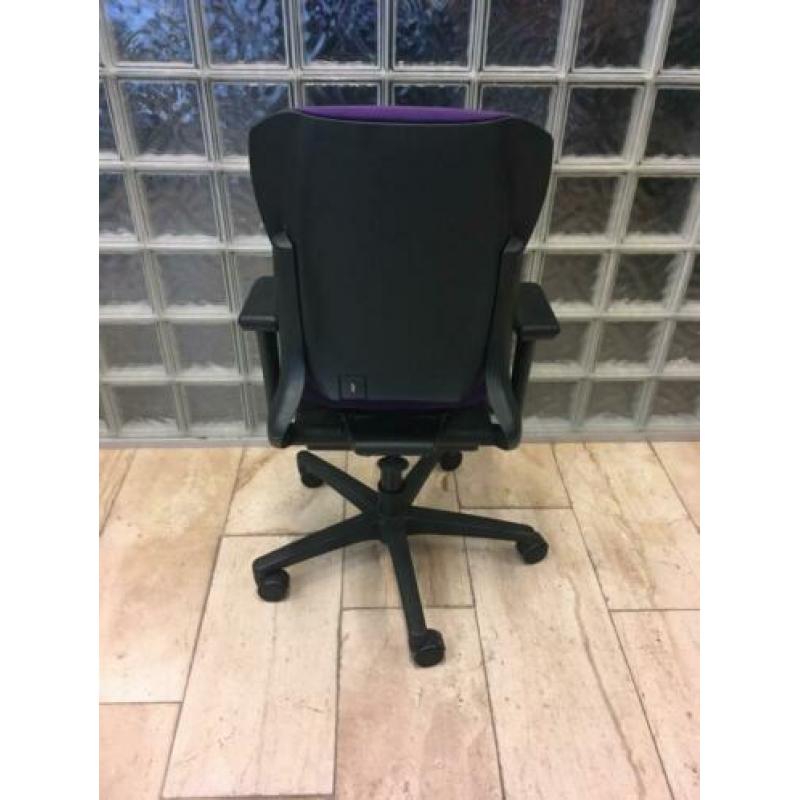 Ahrend 230 bureaustoelen, burostoelen,hoge rug, paars/zwart