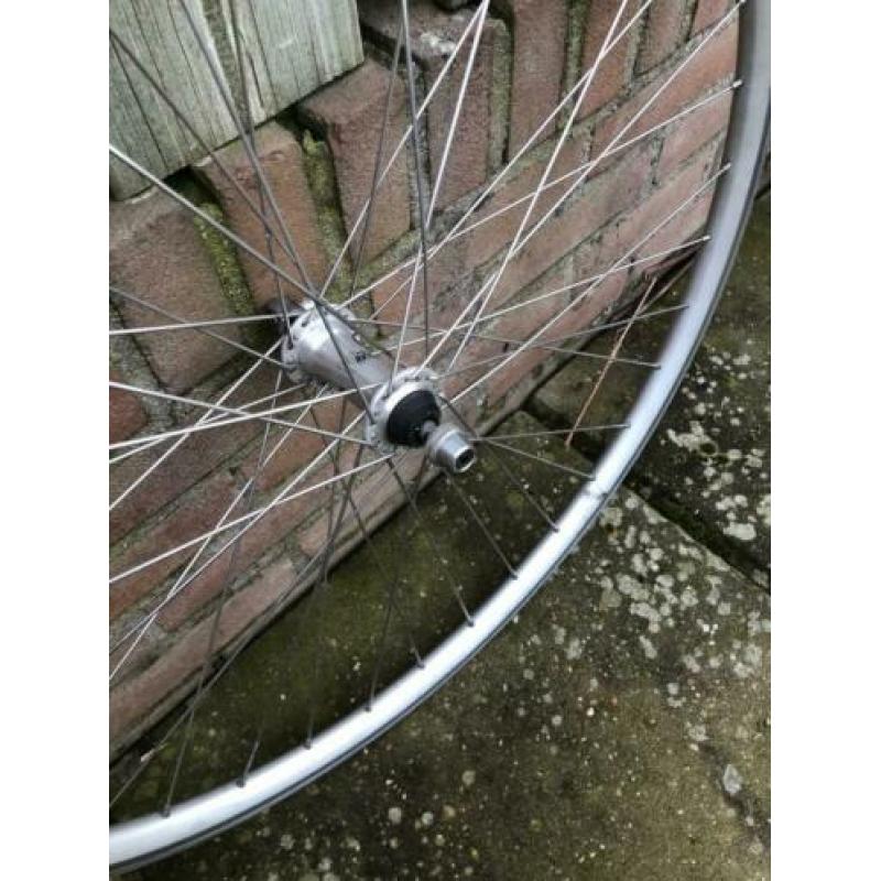 Fietswiel ,voorwiel 28 inch/ verende voorvork Koga etc.