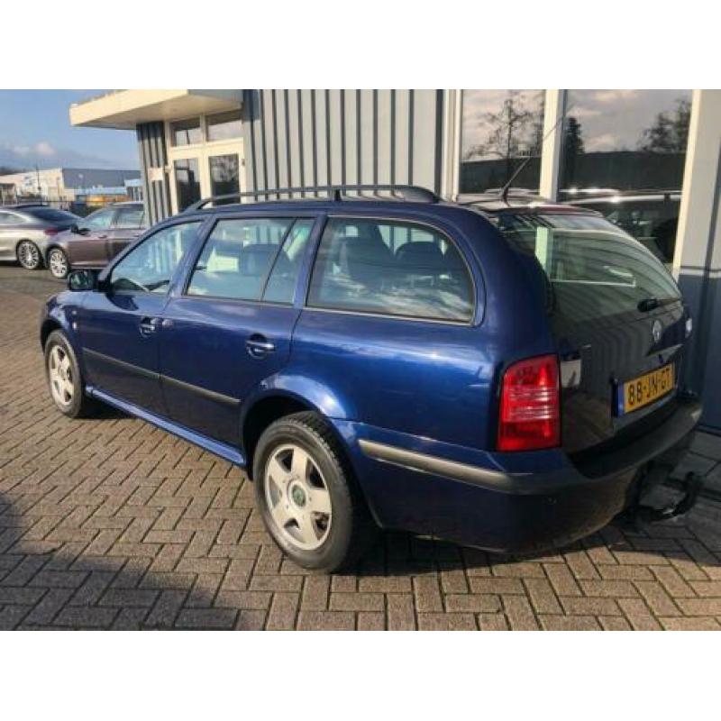 Skoda Octavia Combi 2.0 Elegance (bj 2002)