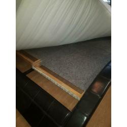 Tweepersoonsbed leer 160x200