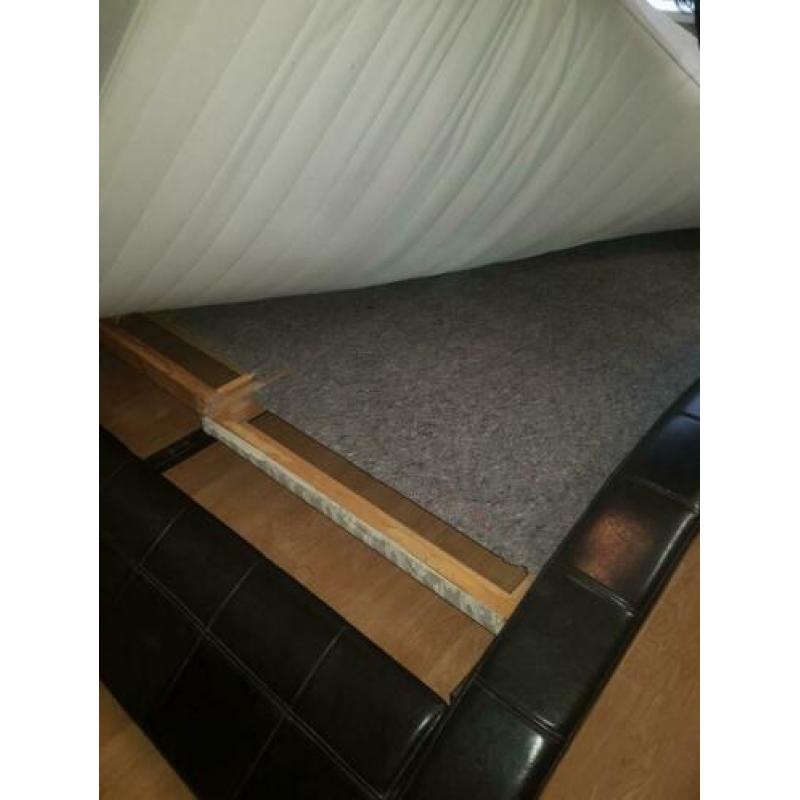 Tweepersoonsbed leer 160x200