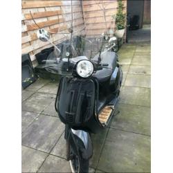 Zeer nette TYM snorscooter vespa look 2018