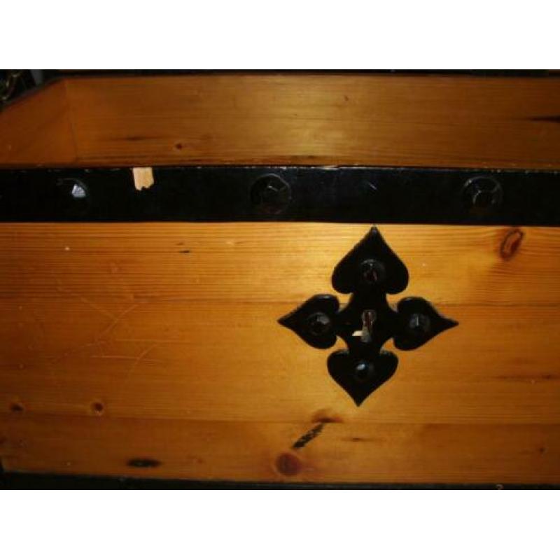 houten kist, schatkist, piratenkist