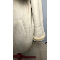 Beige jas met zachte bond