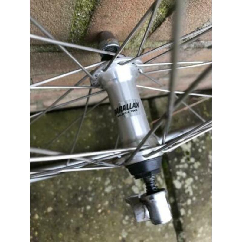 Fietswiel ,voorwiel 28 inch/ verende voorvork Koga etc.
