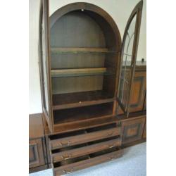 Wandmeubel (hout, 3 delen, 3 meter breed, glas in lood