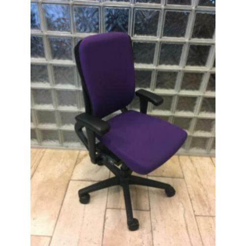 Ahrend 230 bureaustoelen, burostoelen,hoge rug, paars/zwart