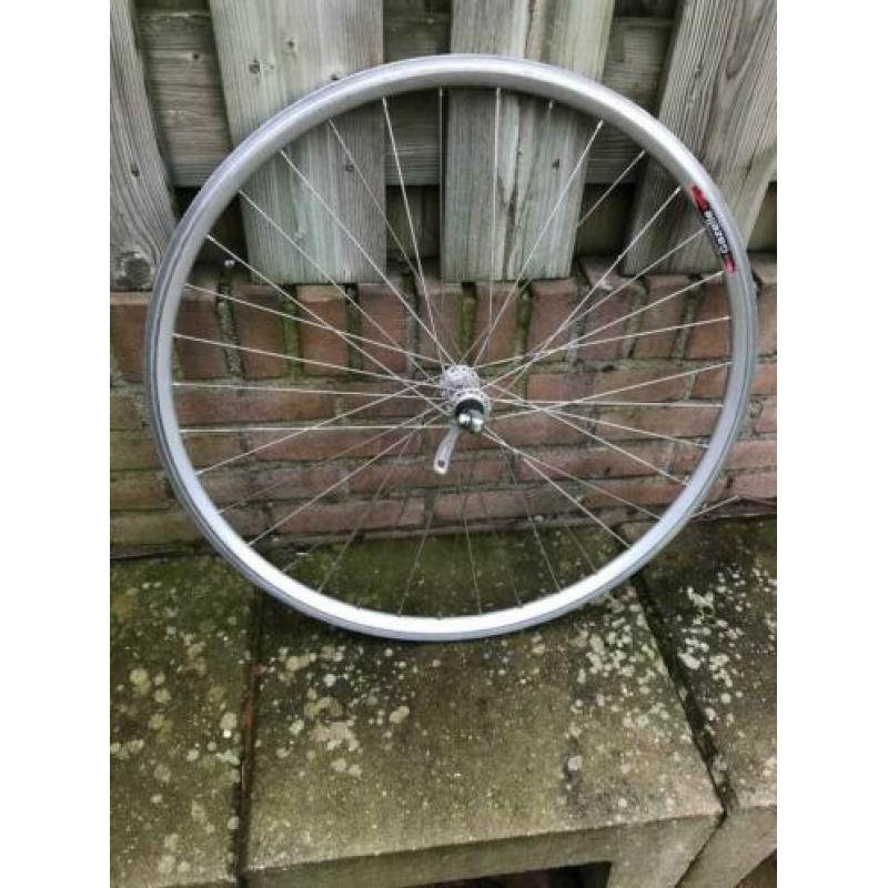 Fietswiel ,voorwiel 28 inch/ verende voorvork Koga etc.