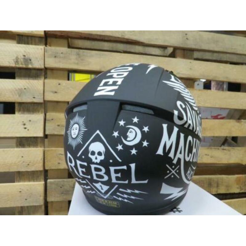 Nieuwe motorhelm van 109 voor 75 maat L
