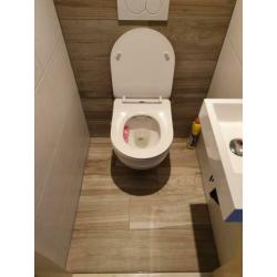 Restant tegels voor toiletgroep