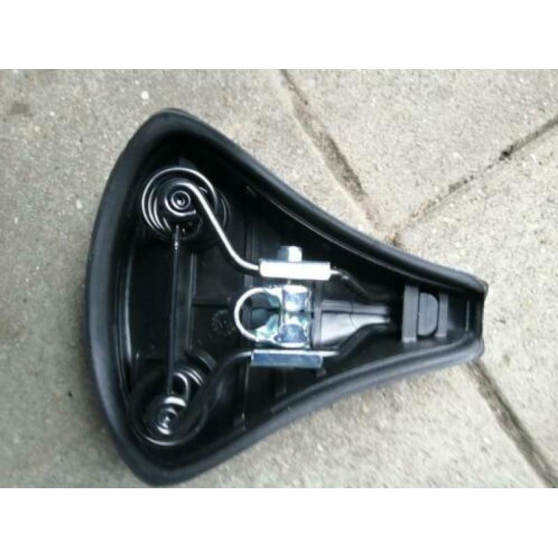 Fietszadels en verlichting divers
