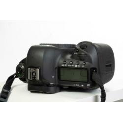 Canon EOS 5D mark IV