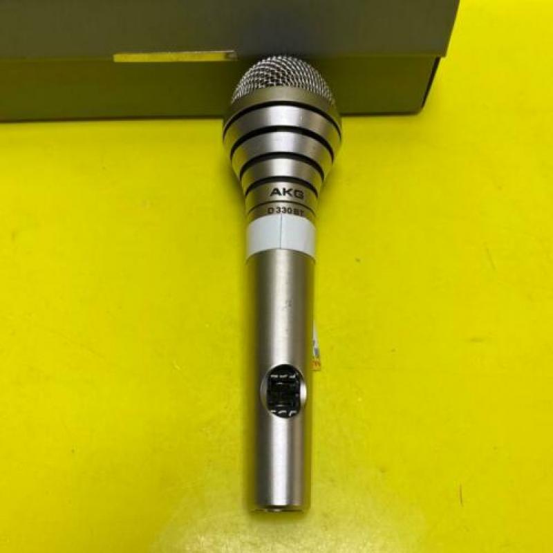 AKG | D330 BT | Microfoon | in hoes | Silver edition