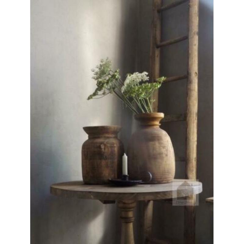 ~ Sober houten wijntafel, bijzettafel, rond tafeltje,oud ~